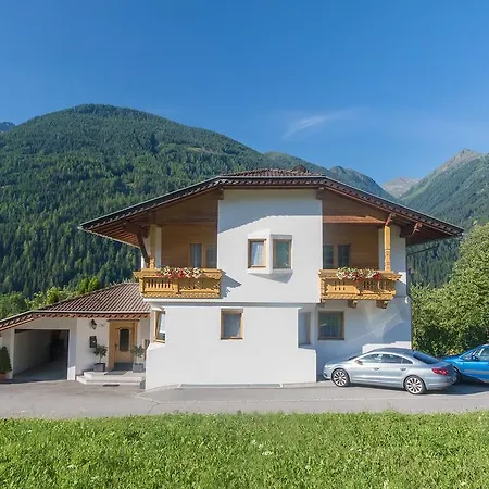 Haus Fuetsch *