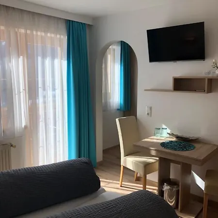 Haus Fuetsch 비르겐