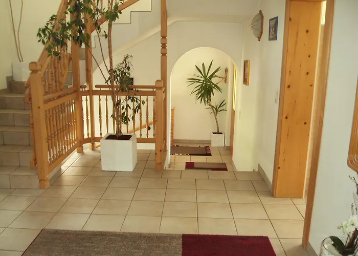 Haus Fuetsch * Virgen