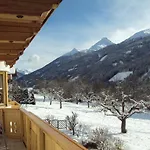 Haus Fuetsch 비르겐